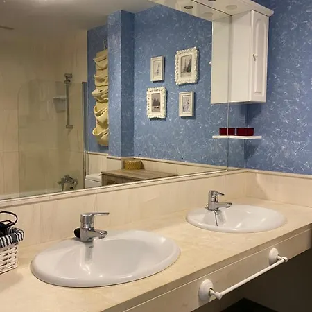 Apartment Mi Capricho With Sea Views And Gardens