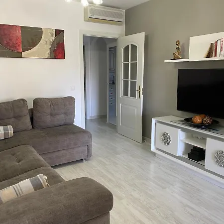 Mi Capricho With Sea Views And Gardens *